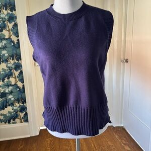 Navy sweater vest women’s fits like medium unbranded